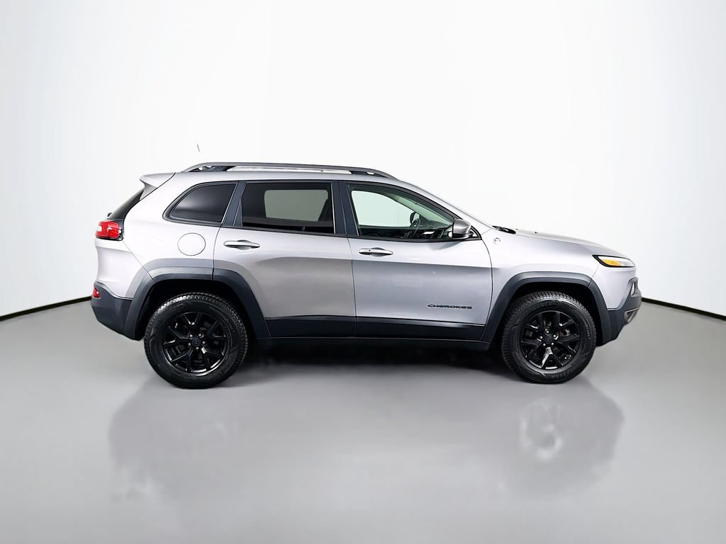 Used 2017 Jeep Cherokee Trailhawk AWD/4WD image 8