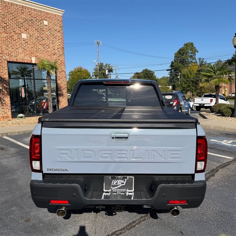 Used 2024 Honda Ridgeline Black Edition image 5