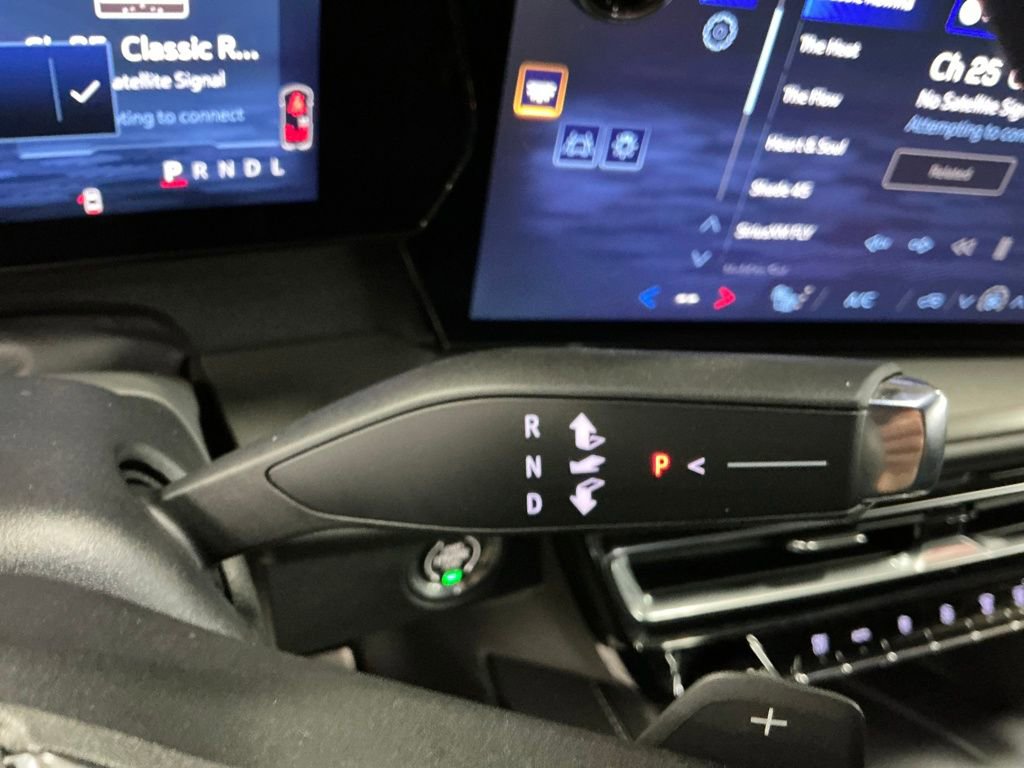 Certified 2026 Chevrolet Traverse LT image 23