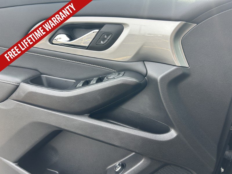 Used 2023 Chevrolet Traverse LT FWD image 20
