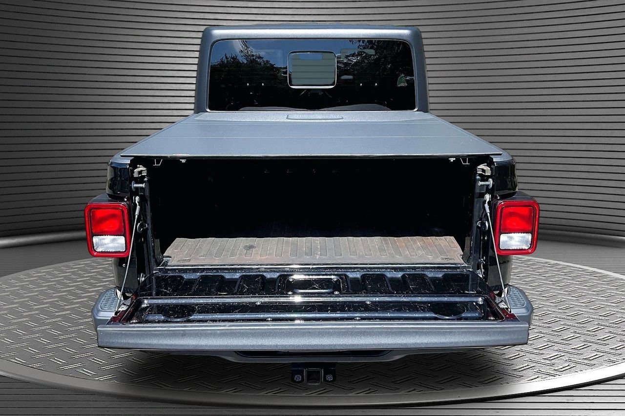 Used 2022 Jeep Gladiator Mojave w/ Trailer Tow Package image 32