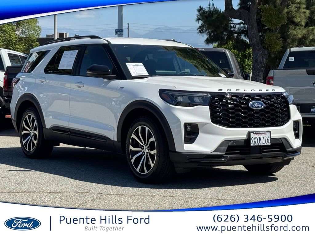 Used 2026 Ford Explorer ST-Line w/ Premium Package RWD image 1