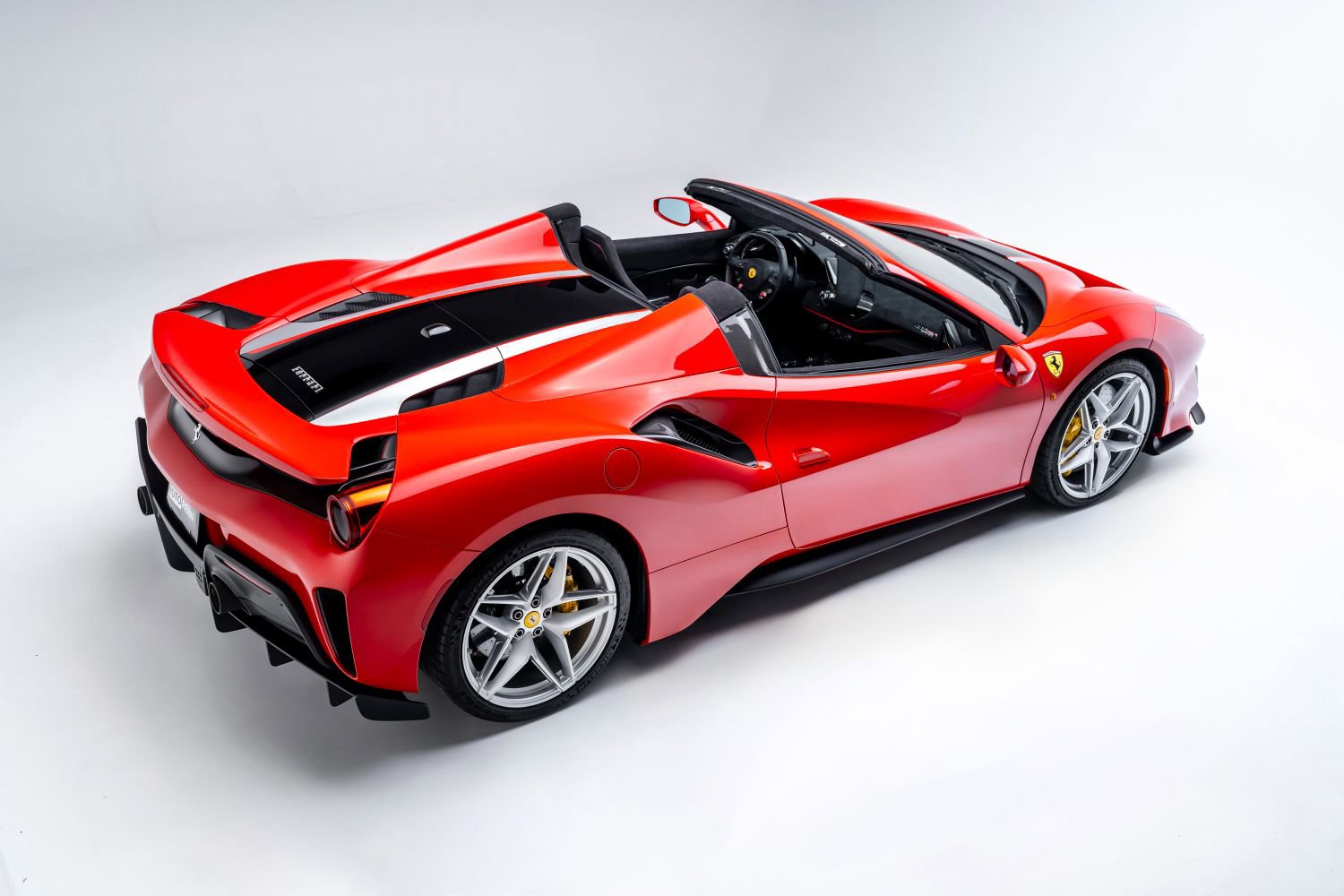 Used 2020 Ferrari 488 Pista Spider image 9