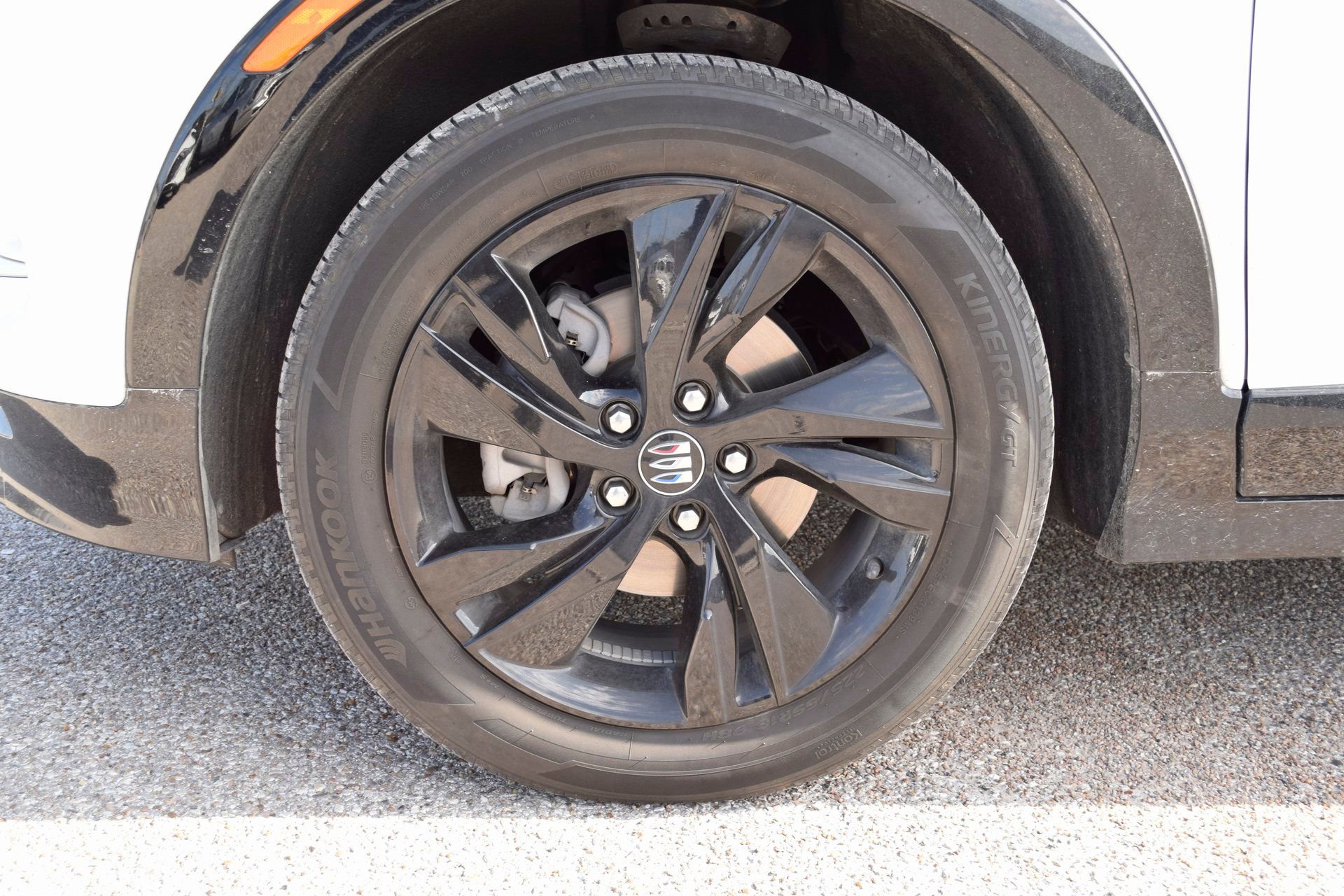 Used 2024 Buick Encore GX Sport Touring image 25