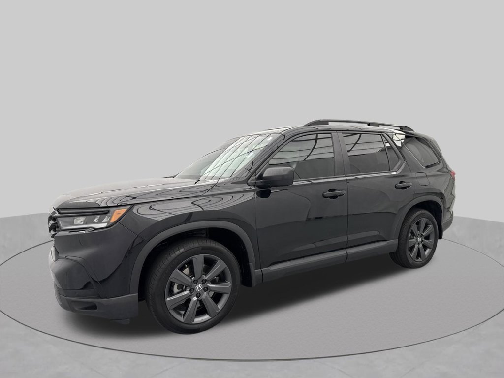 Certified 2025 Honda Pilot Sport image 4