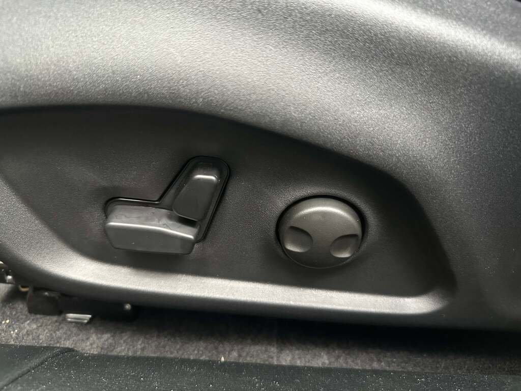 New 2026 Jeep Compass Limited image 23