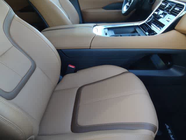 Used 2026 Nissan Armada SL w/ Captain's Chari Seat Package AWD/4WD image 24