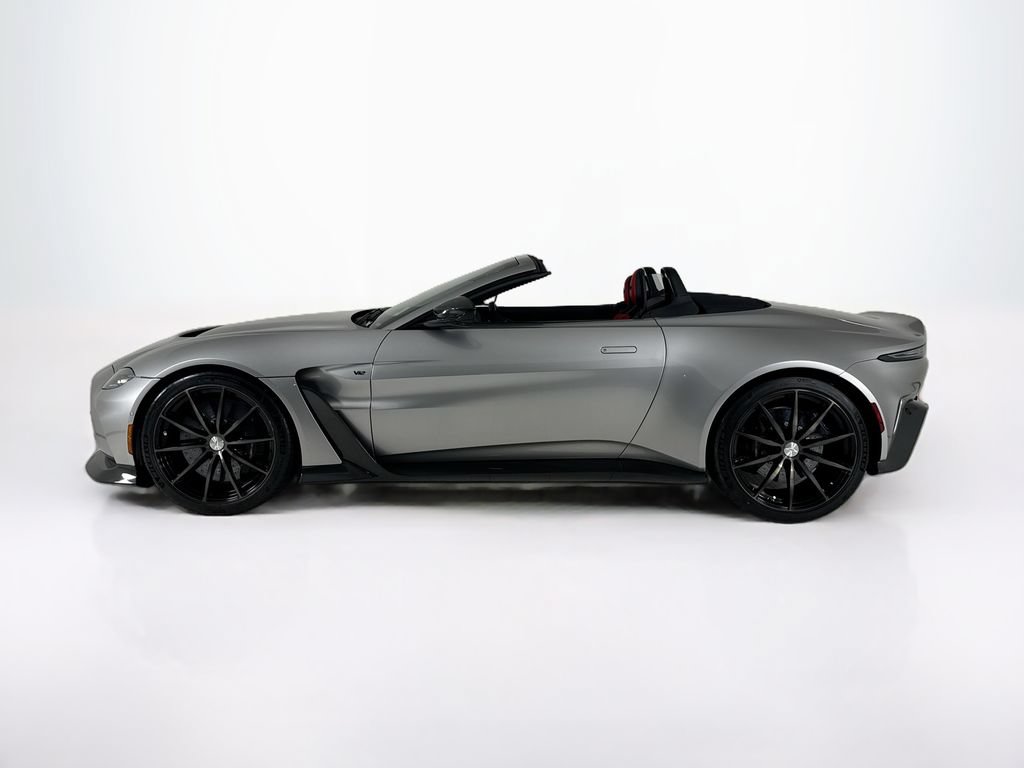 Used 2023 Aston Martin V12 Vantage Roadster RWD image 2