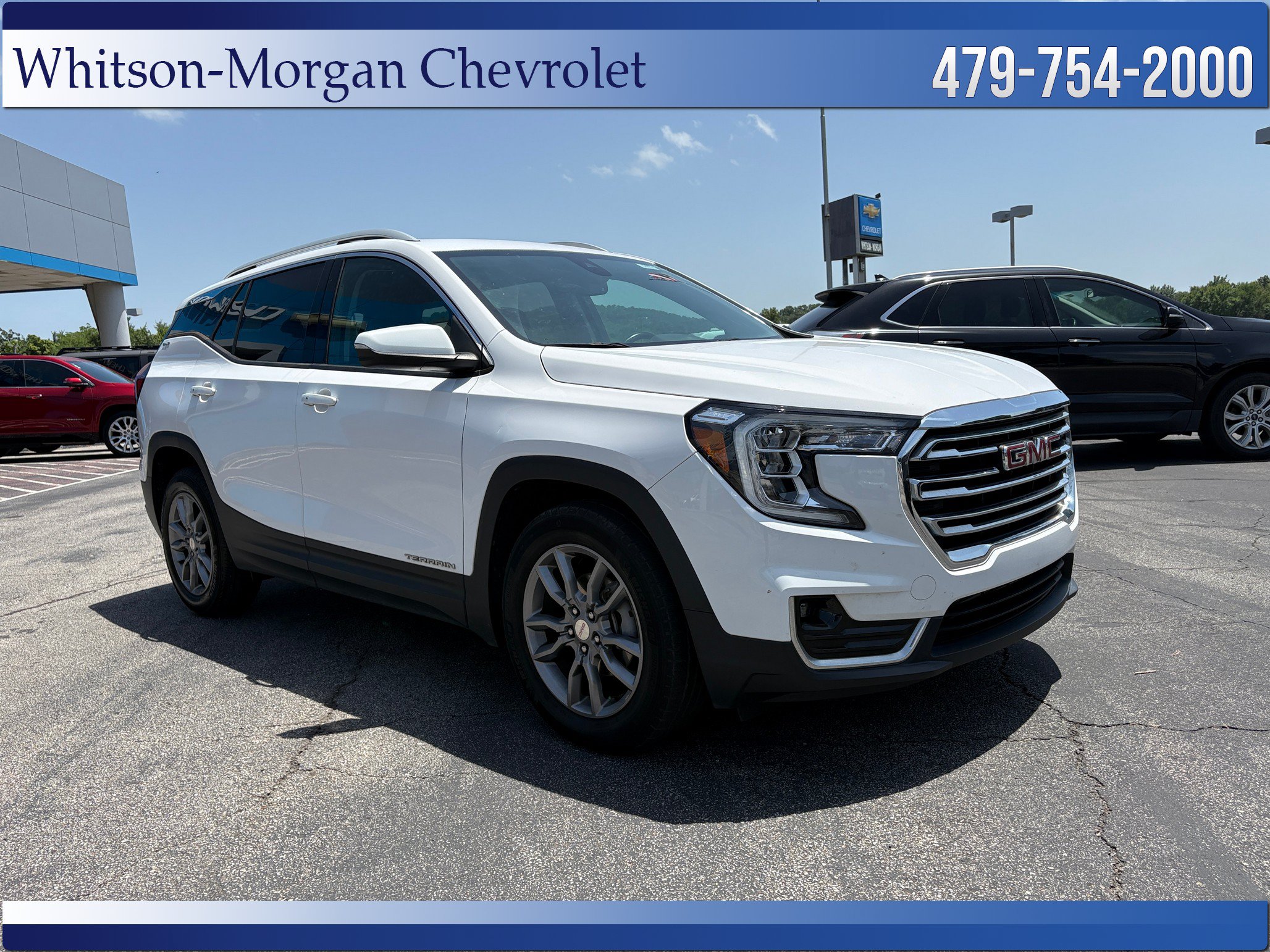 Used 2022 GMC Terrain SLT w/ Infotainment Package II FWD image 4