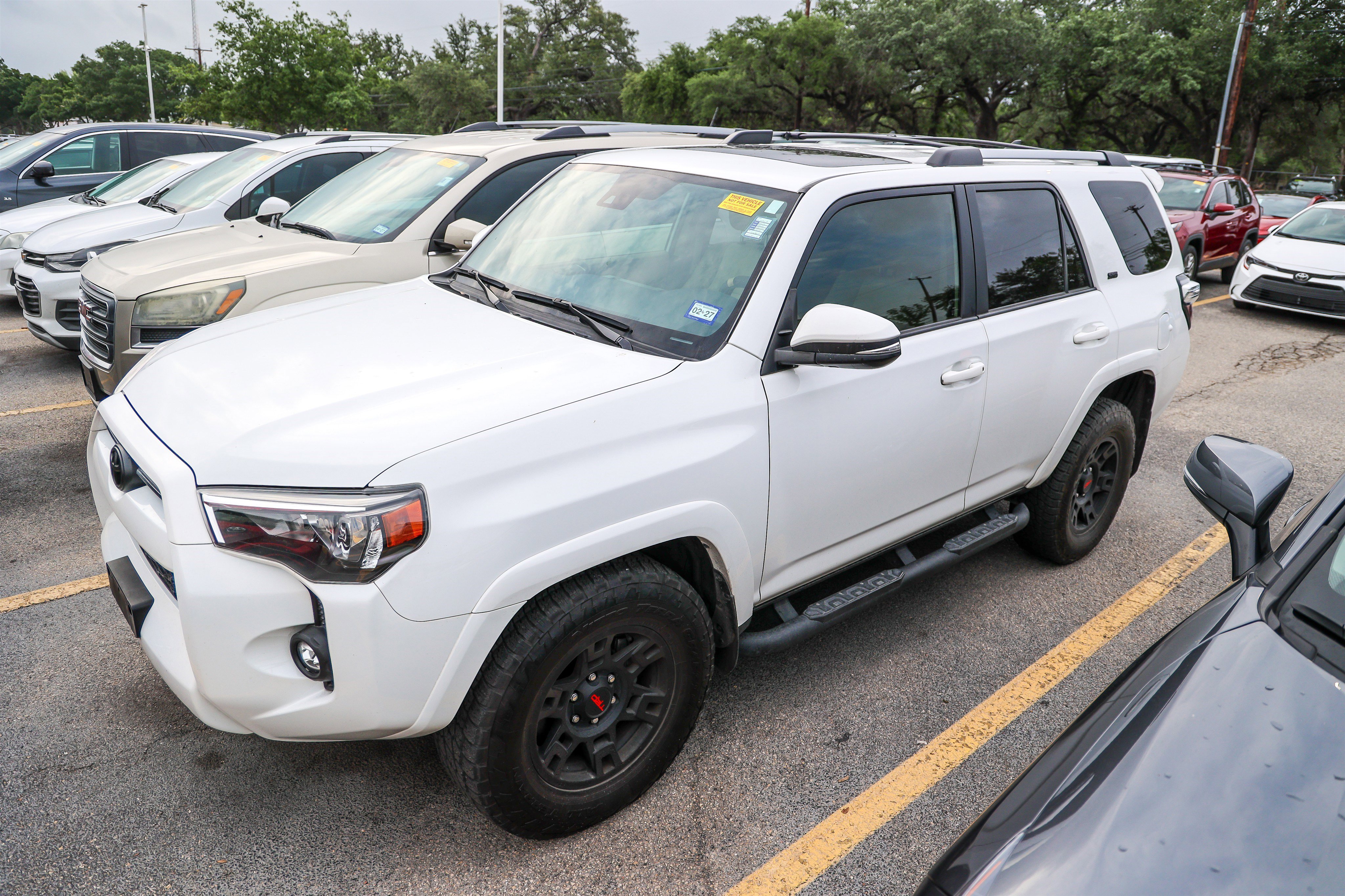 Used 2023 Toyota 4Runner SR5 Premium w/ Moonroof Package RWD image 3