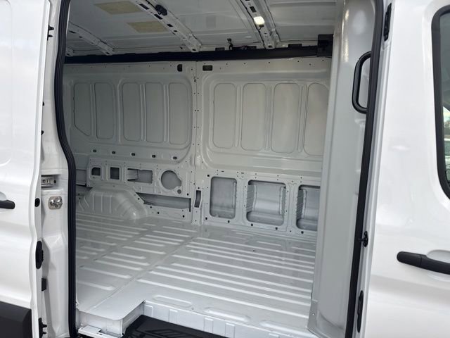 New 2026 Ford Transit 250 148 Medium Roof image 14