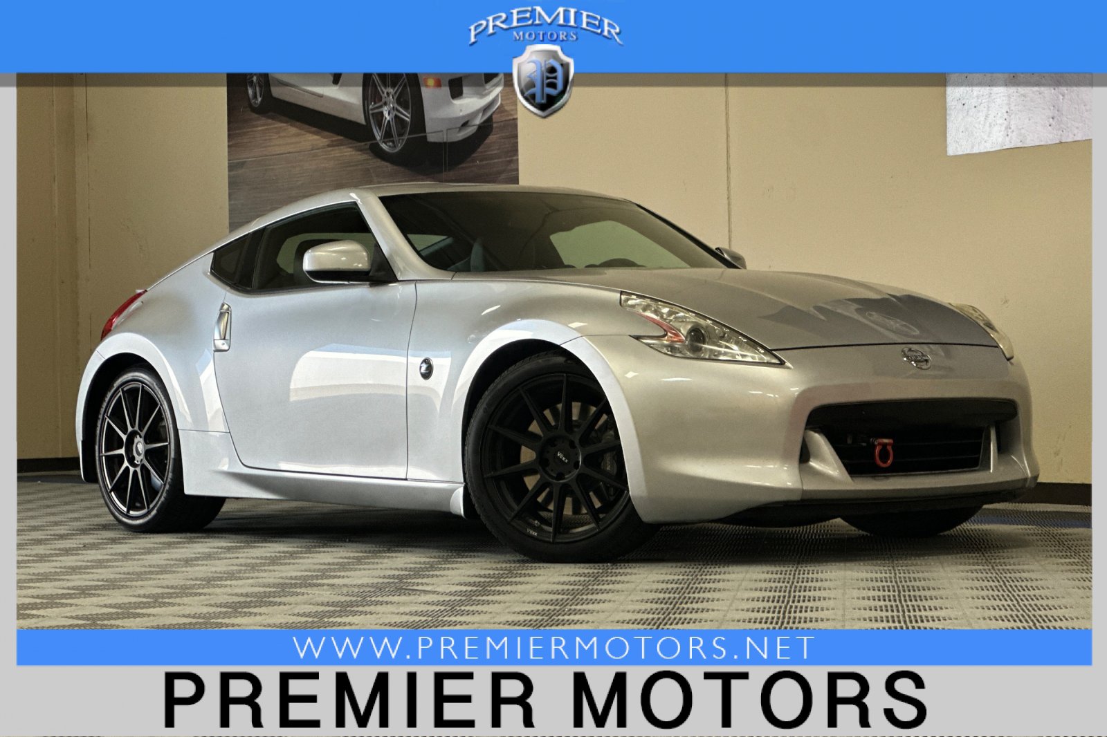 Used 2011 Nissan 370Z Touring w/ Sport Pkg RWD image 1