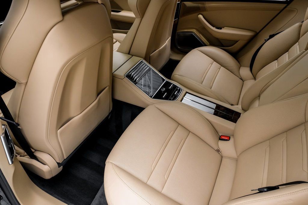 Used 2022 Porsche Panamera Turbo S image 31