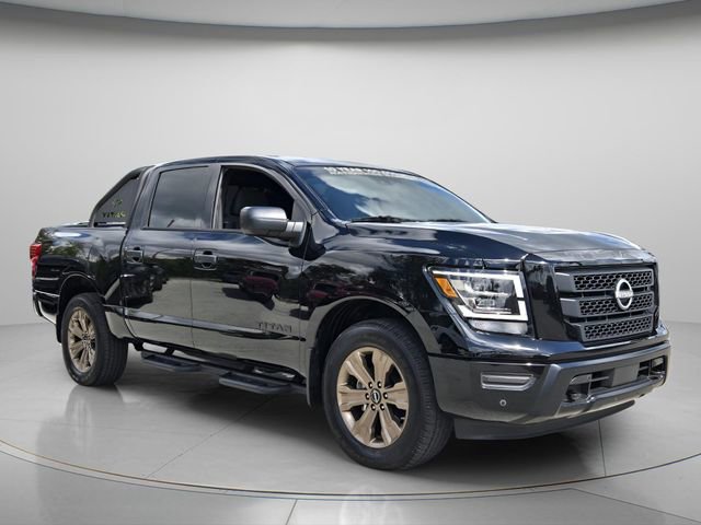Used 2024 Nissan Titan SV w/ SV Bronze Edition Package image 8