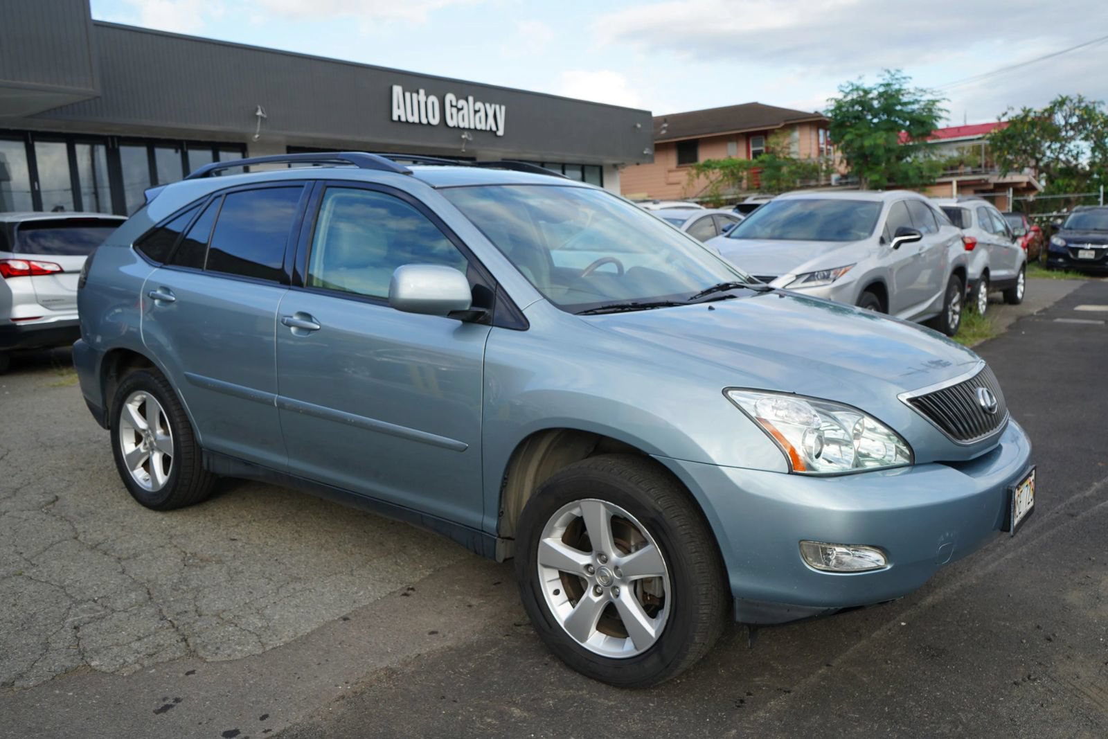 Used 2005 Lexus RX 330 FWD image 3