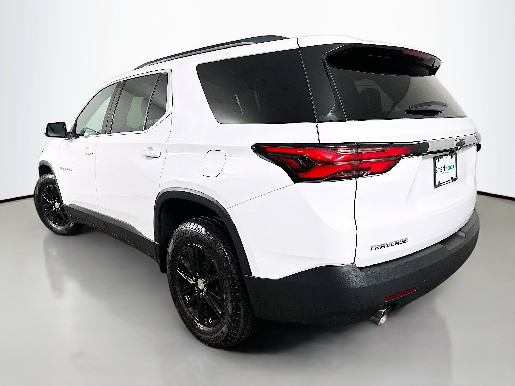 Used 2023 Chevrolet Traverse LT image 5