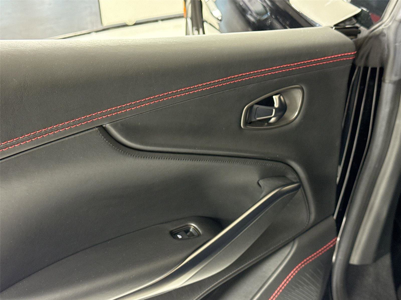 Used 2021 Aston Martin DBX image 24