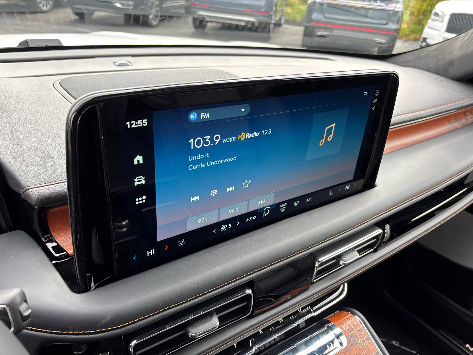 New 2026 Lincoln Aviator Black Label w/ Black Label Special Edition image 21