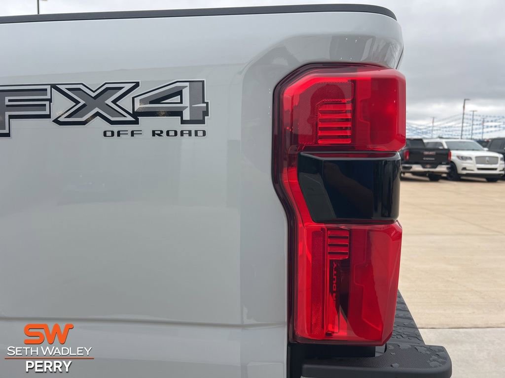 New 2026 Ford F350 Lariat w/ Black Appearance Package image 7