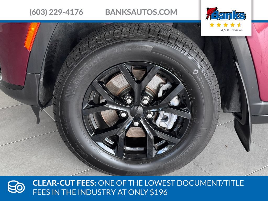 Used 2025 Jeep Grand Cherokee L Laredo AWD/4WD image 4