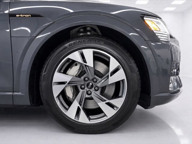 Used 2021 Audi e-tron Premium AWD/4WD image 10