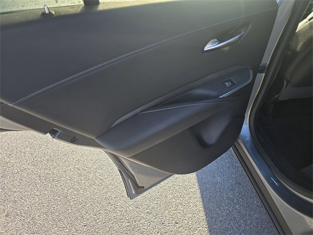 Used 2025 Cadillac XT4 Premium Luxury image 21