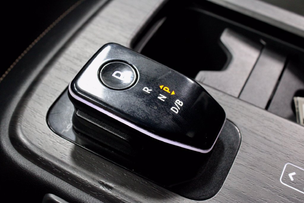 Certified 2023 Nissan Ariya AWD image 32