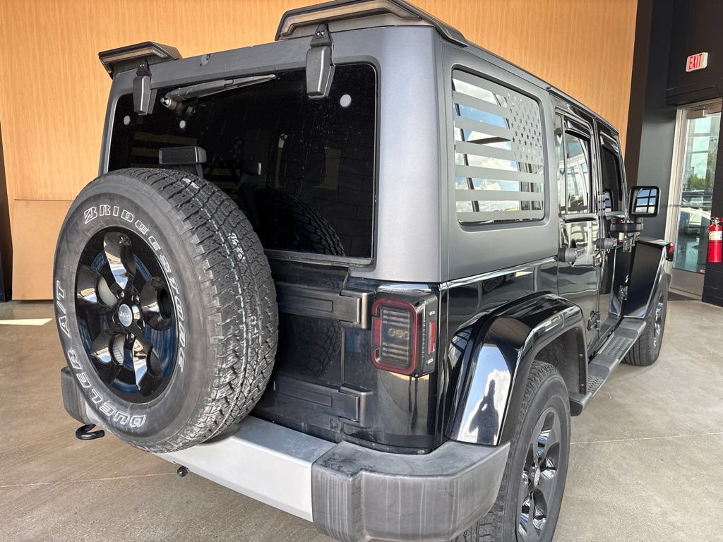 Used 2013 Jeep Wrangler Unlimited Sahara w/ Connectivity Group AWD/4WD image 14