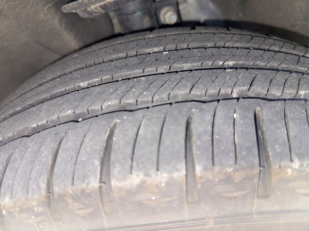 Certified 2023 Lincoln Corsair Standard w/ Equipment Group 101A image 3