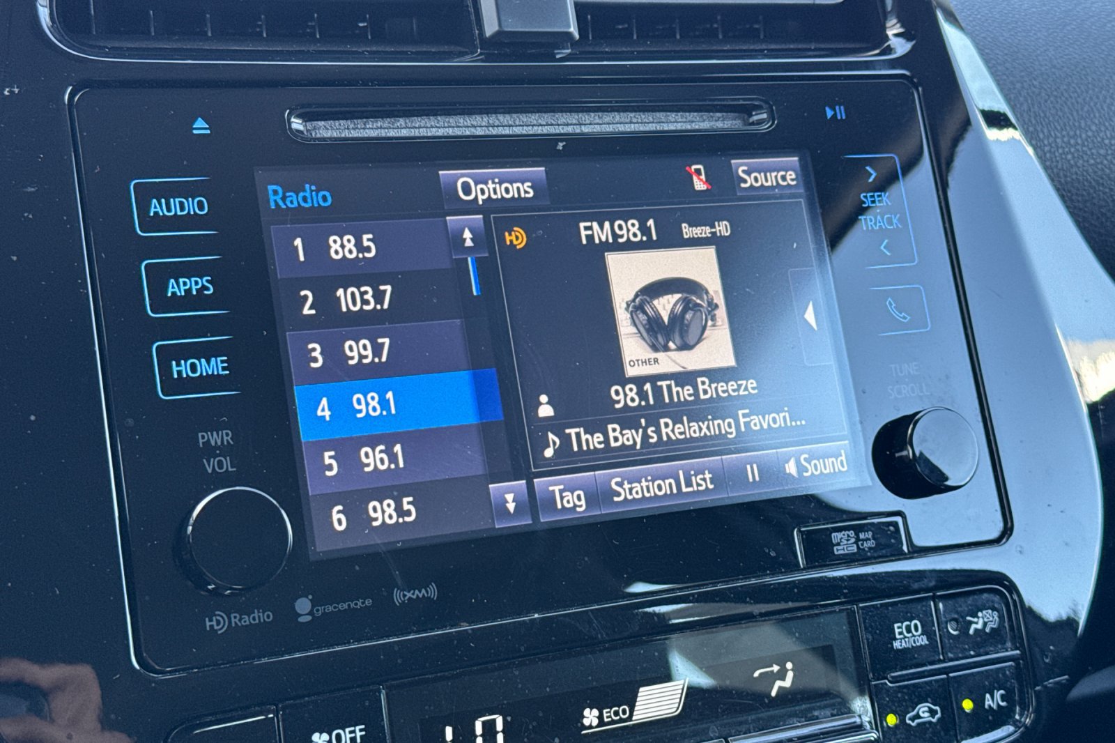 Certified 2018 Toyota Prius Prime Plus FWD image 20