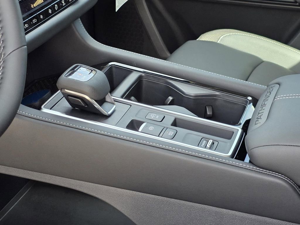 New 2026 Nissan Pathfinder SL image 31