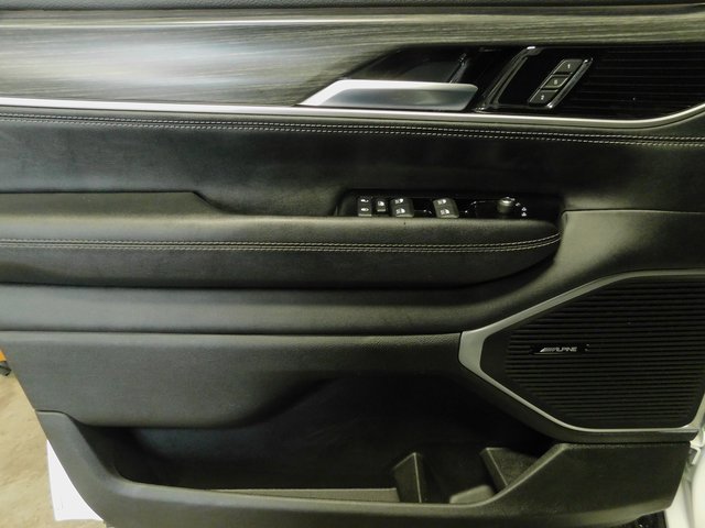 Used 2024 Jeep Wagoneer L Series II w/ Flexible Seating Group image 22