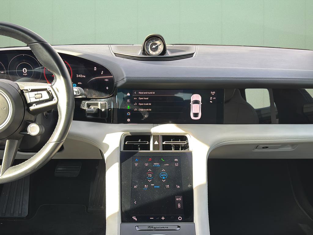 Used 2021 Porsche Taycan 4S image 22