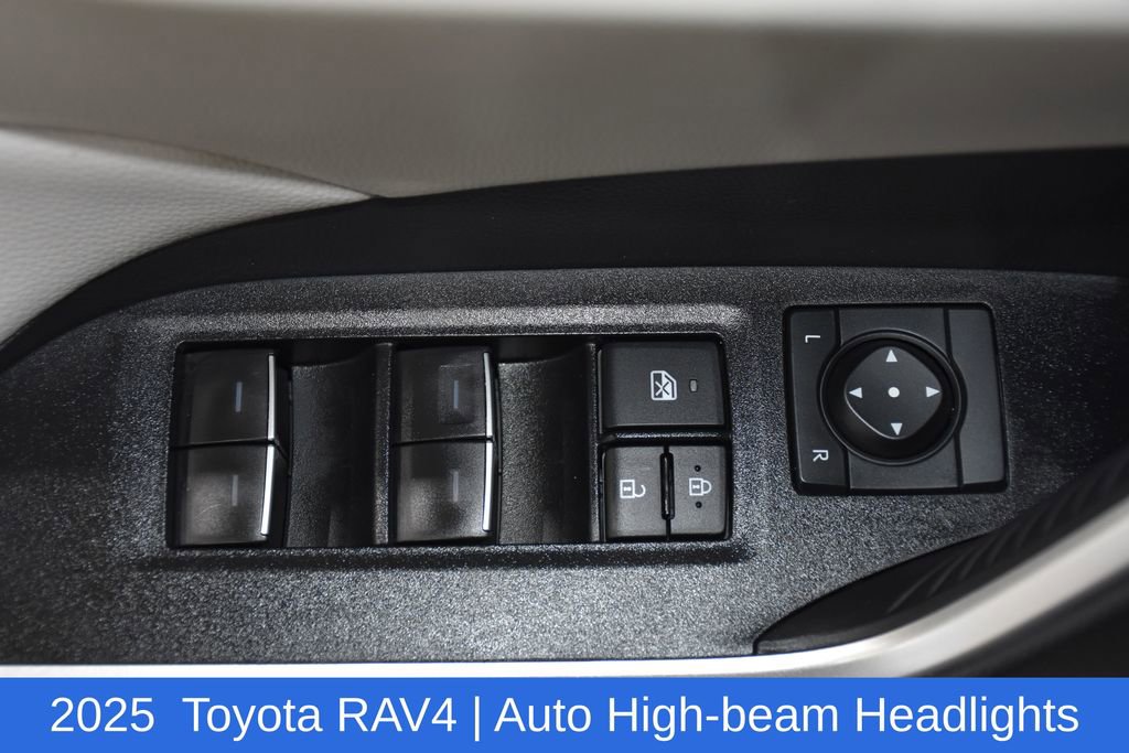 Used 2025 Toyota RAV4 XLE image 21