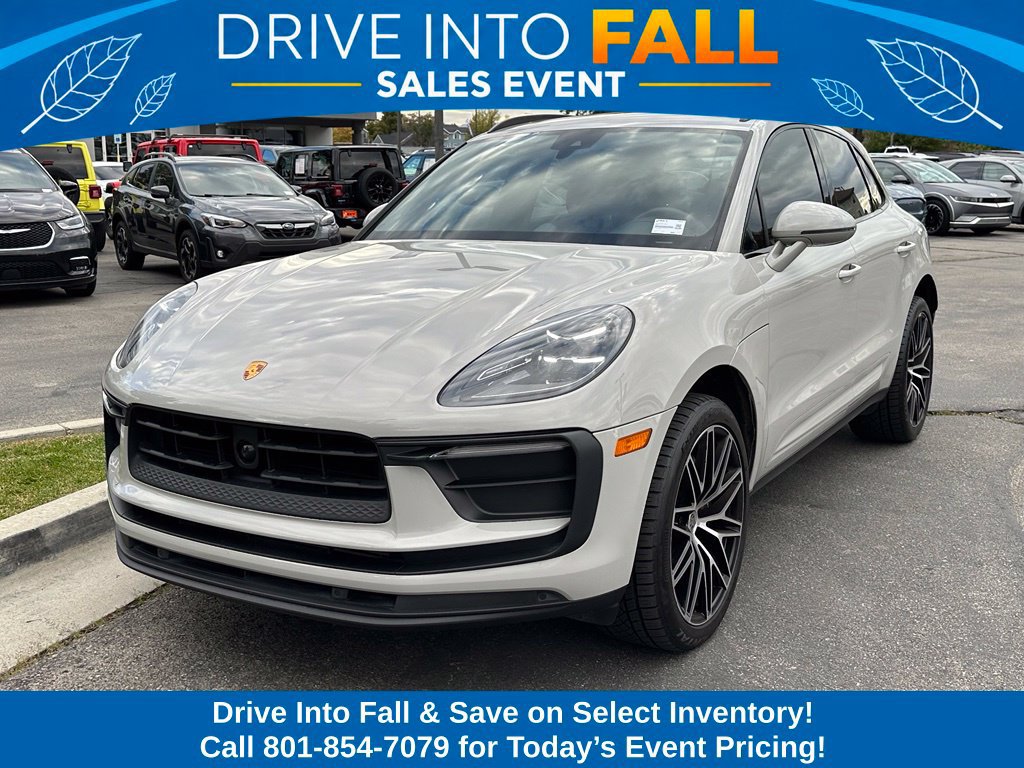 Used 2023 Porsche Macan AWD/4WD image 2