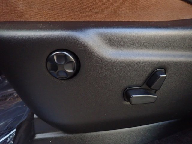 Used 2018 Jeep Grand Cherokee Summit w/ Platinum Series Group image 14