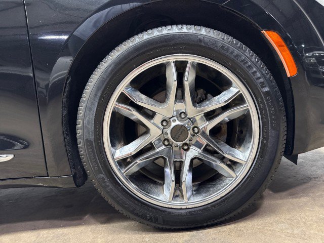 Used 2020 Chrysler Pacifica Touring-L FWD image 43
