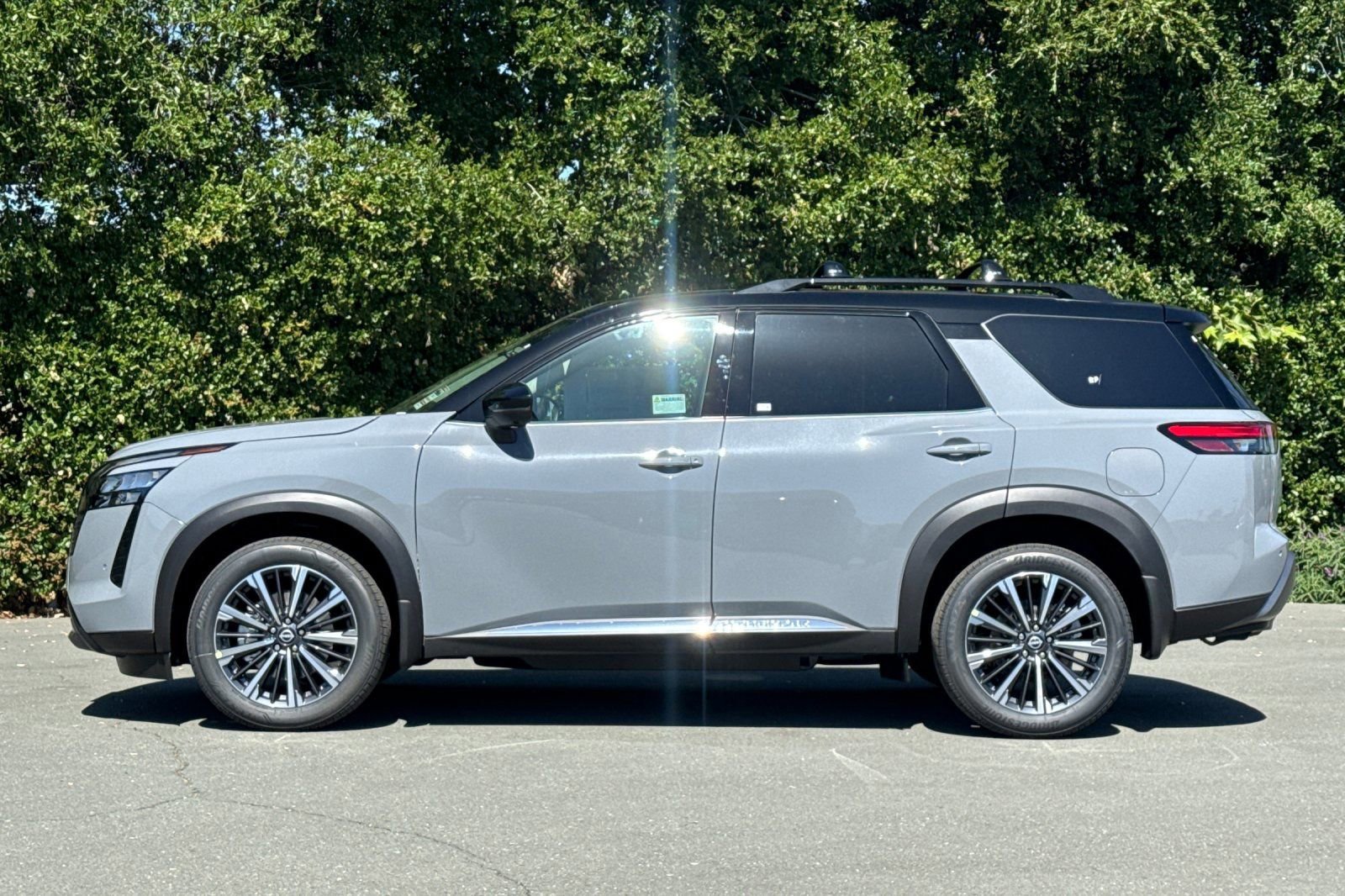 New 2026 Nissan Pathfinder Platinum AWD/4WD image 7