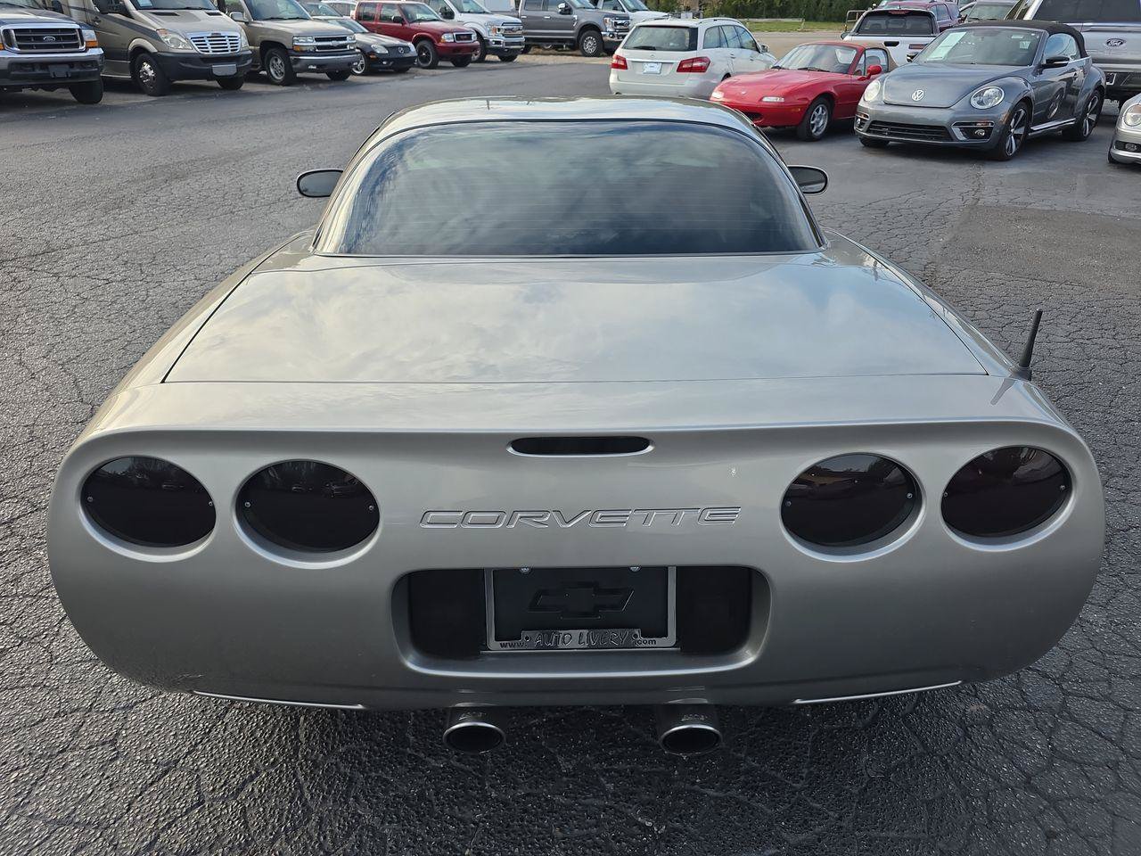 Used 1999 Chevrolet Corvette Coupe w/ Lighting Pkg RWD image 14