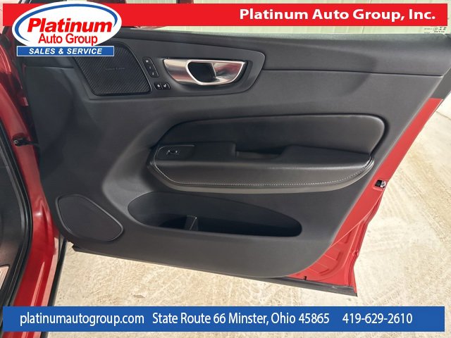 Used 2021 Volvo XC60 T5 Inscription image 42