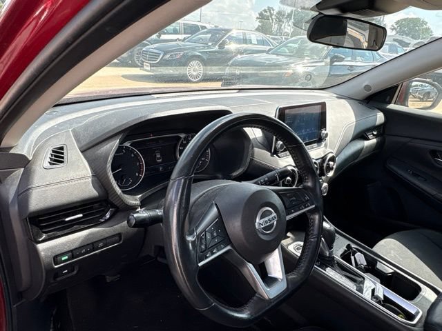 Used 2022 Nissan Sentra SV FWD image 12