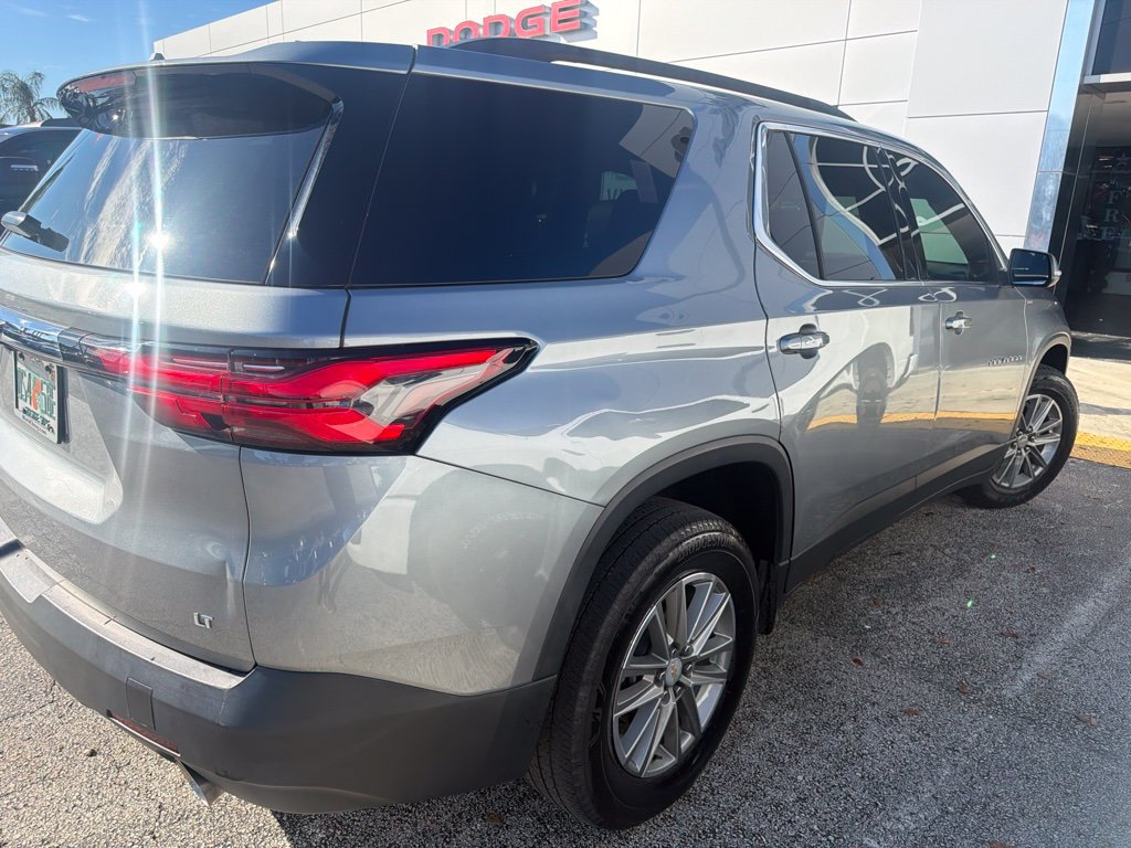 Used 2023 Chevrolet Traverse LT FWD image 14