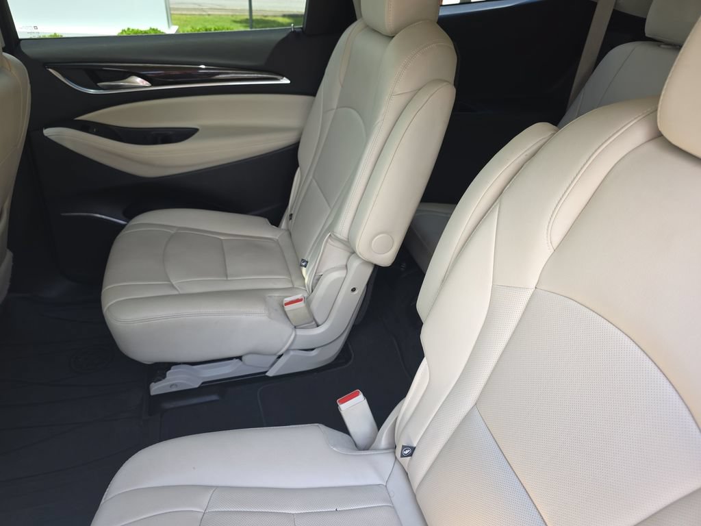 Used 2022 Buick Enclave Essence FWD image 19