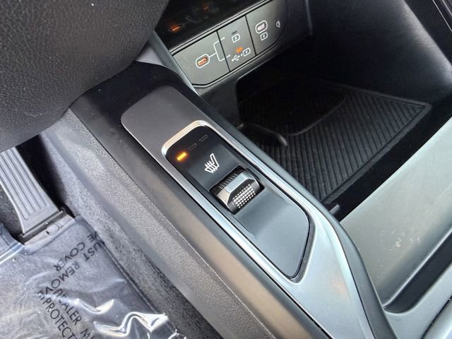 Certified 2025 Kia Sorento S image 19