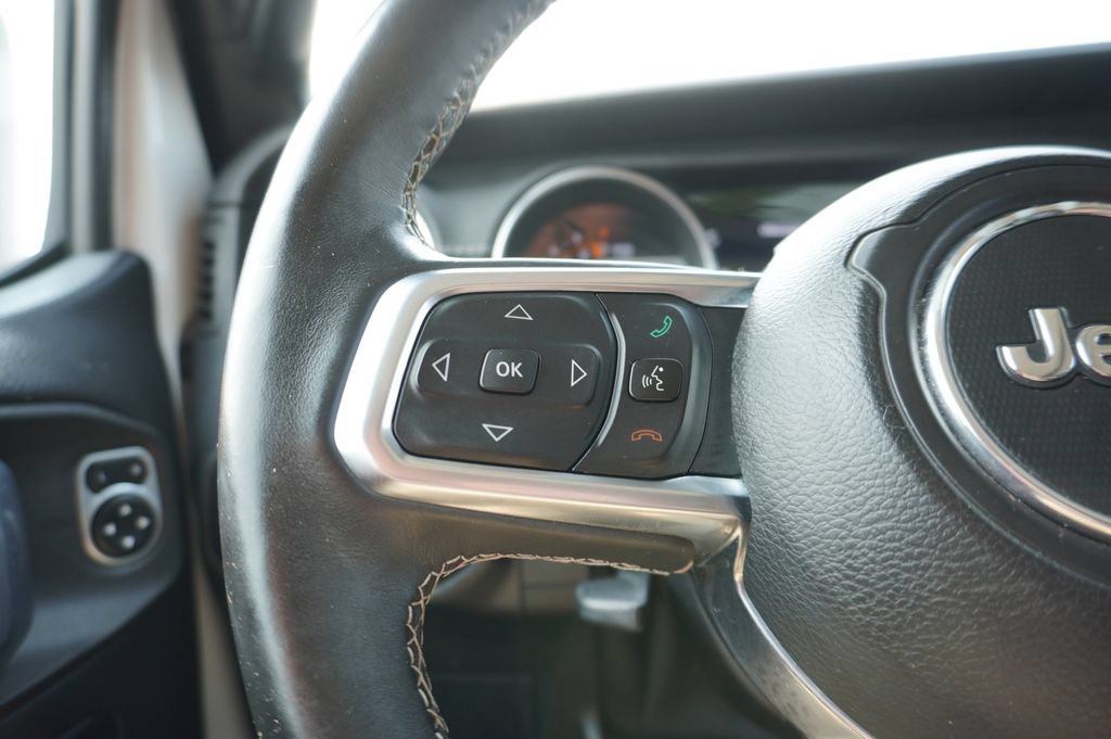 Used 2018 Jeep Wrangler Unlimited Sahara AWD/4WD image 21