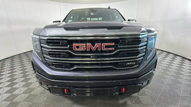 Used 2024 GMC Sierra 1500 AT4 w/ Technology Package AWD/4WD image 7