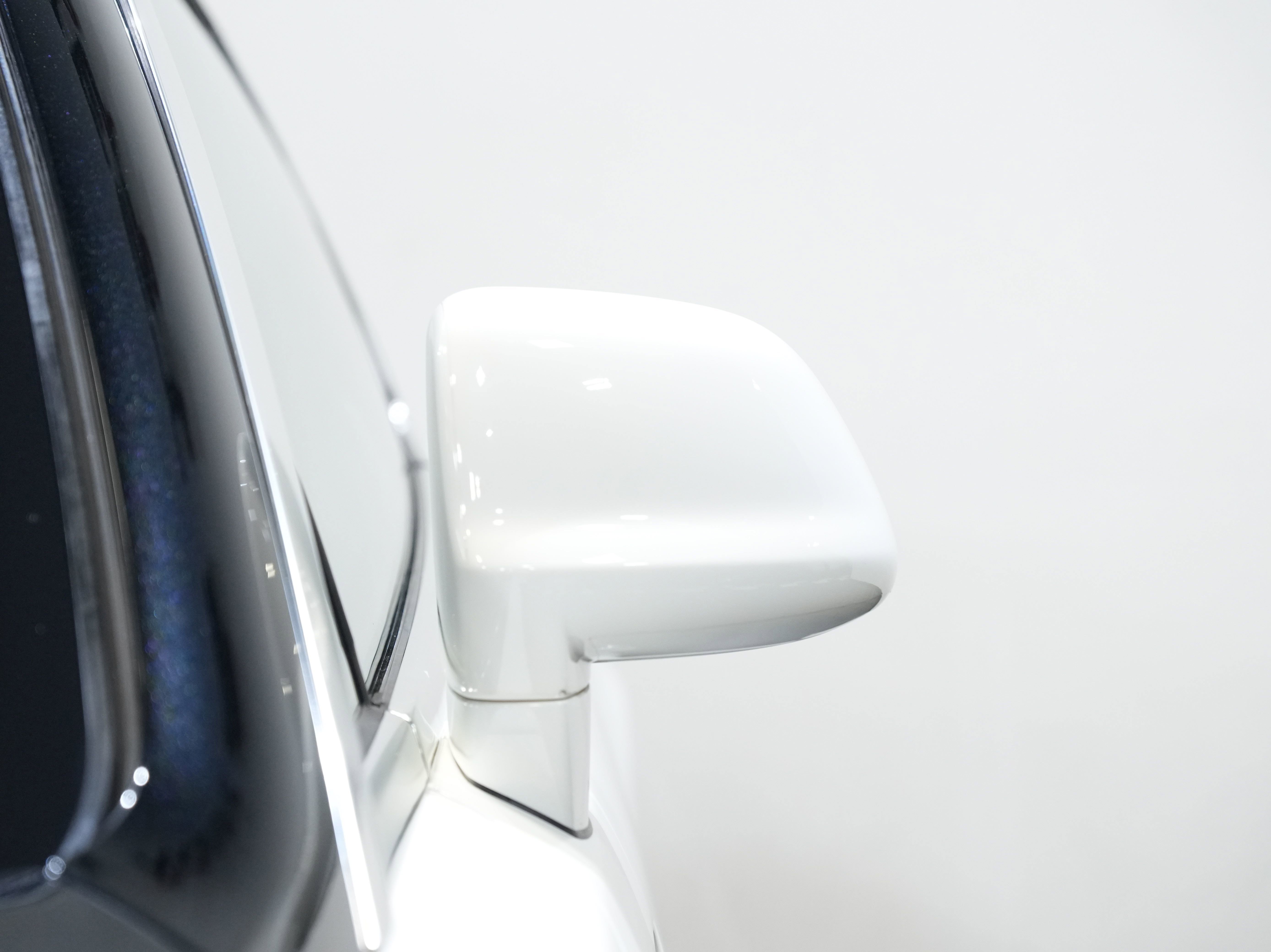 Used 2014 Rolls-Royce Wraith RWD image 12