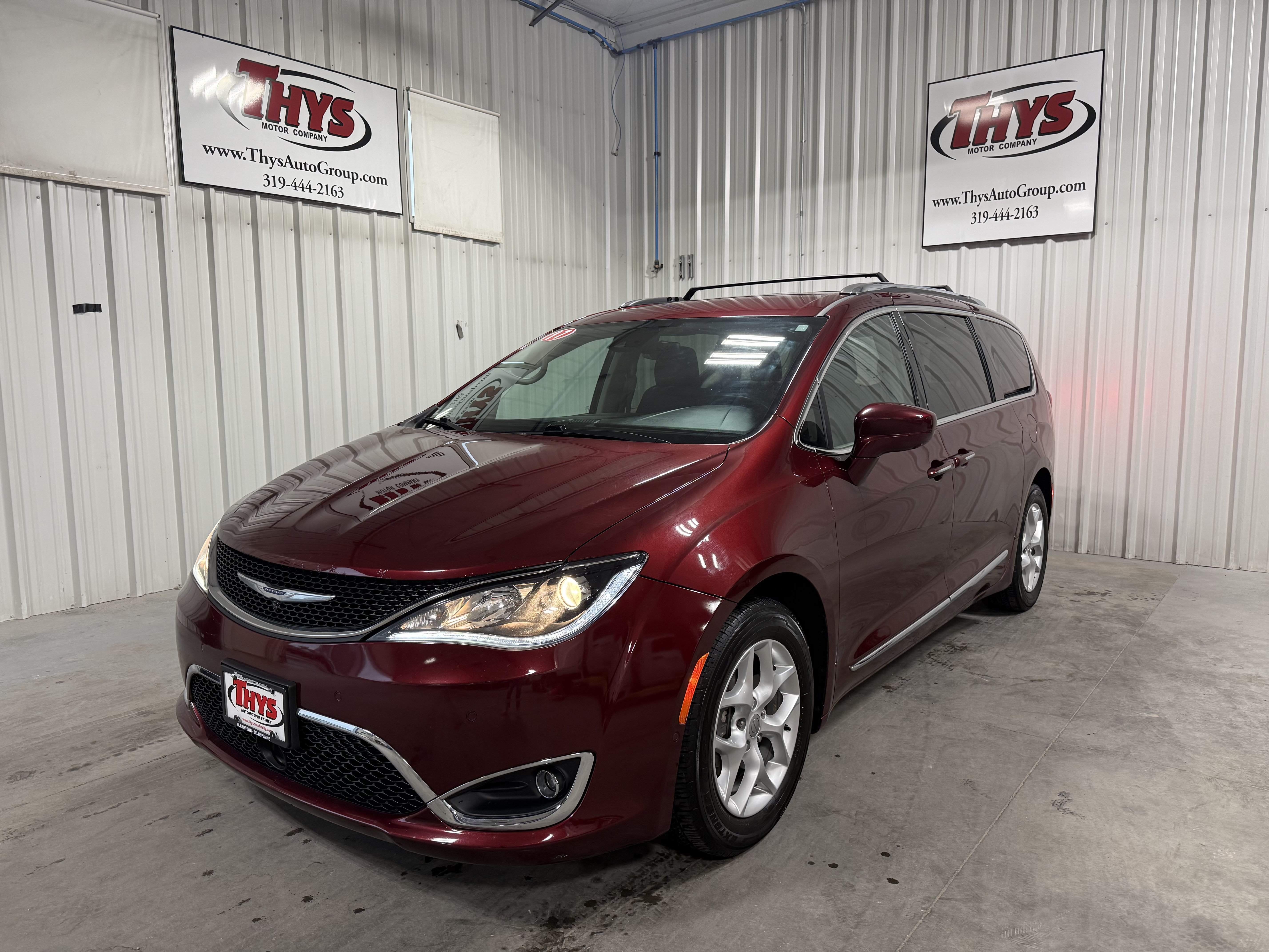 Used 2017 Chrysler Pacifica Touring-L Plus FWD image 14