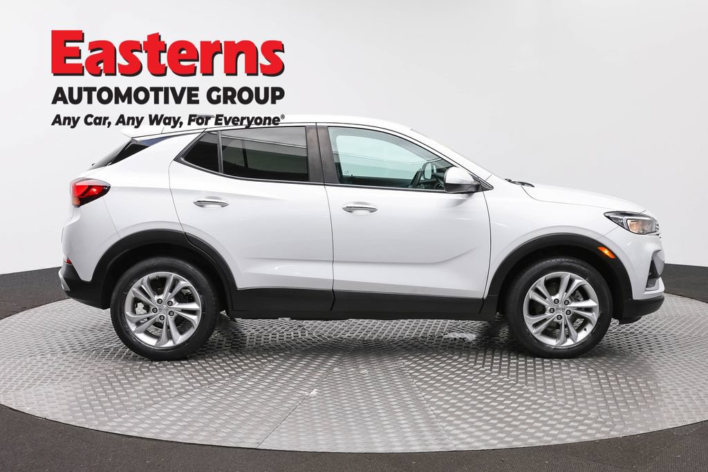 Used 2022 Buick Encore GX Preferred w/ Cold Weather Comfort Package FWD image 4