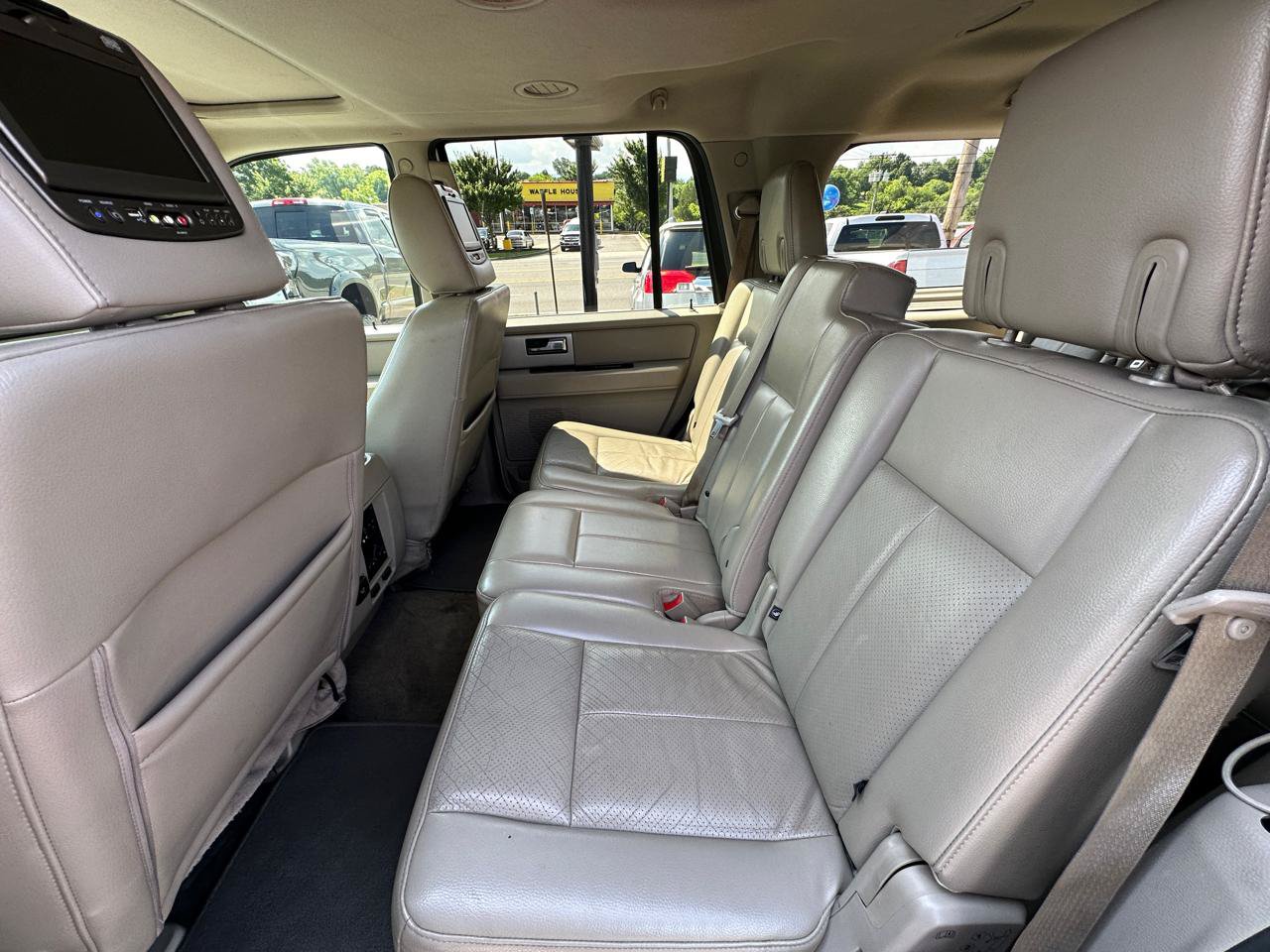 Used 2012 Ford Expedition Limited AWD/4WD image 9